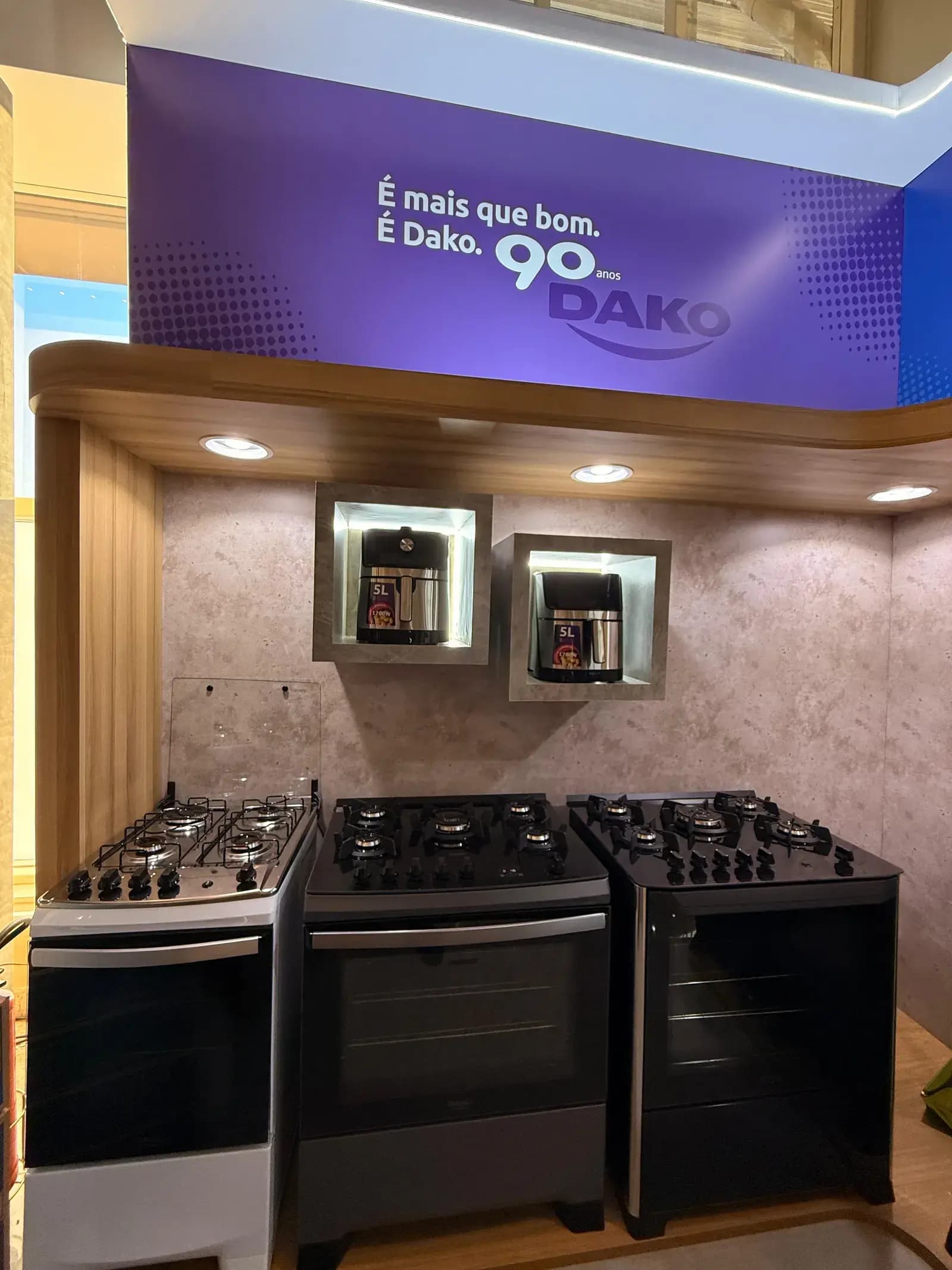 Stand personalizado Atlas